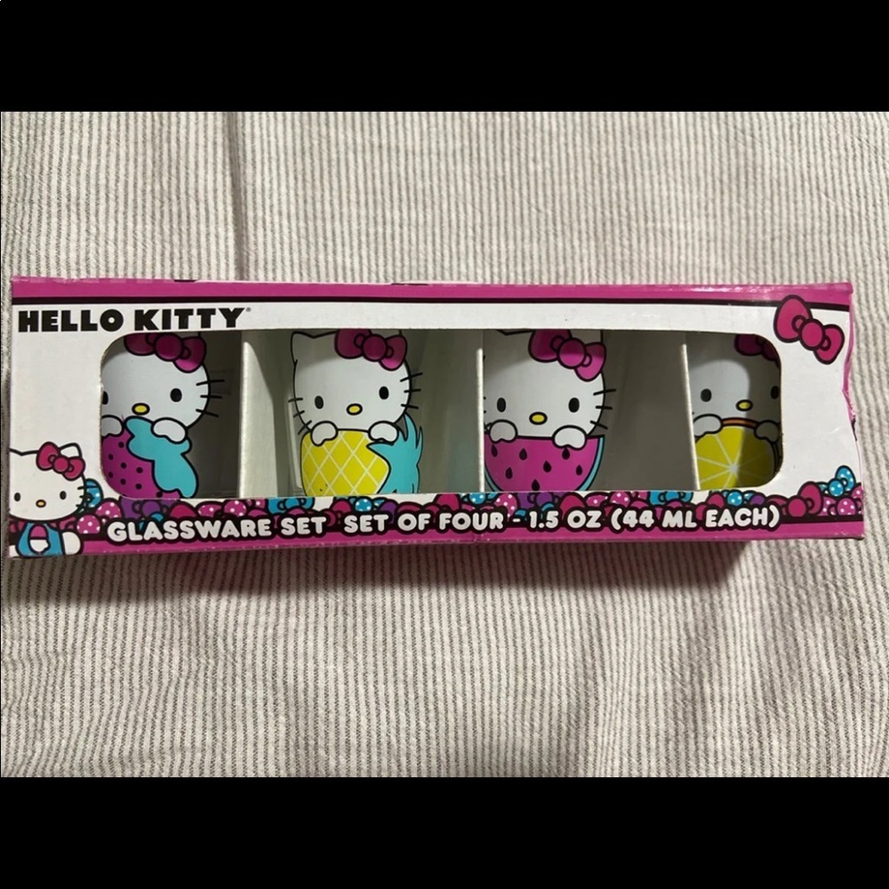 NWT Hello Kitty Sanrio Fruit Shot Glasses Set of 4 Silver Buffalo 1.5oz
